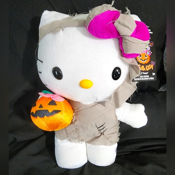 Hello Kitty Halloween Animated Side Stepper Dancing Mummy Sanrio NWT - Picture 2 of 6